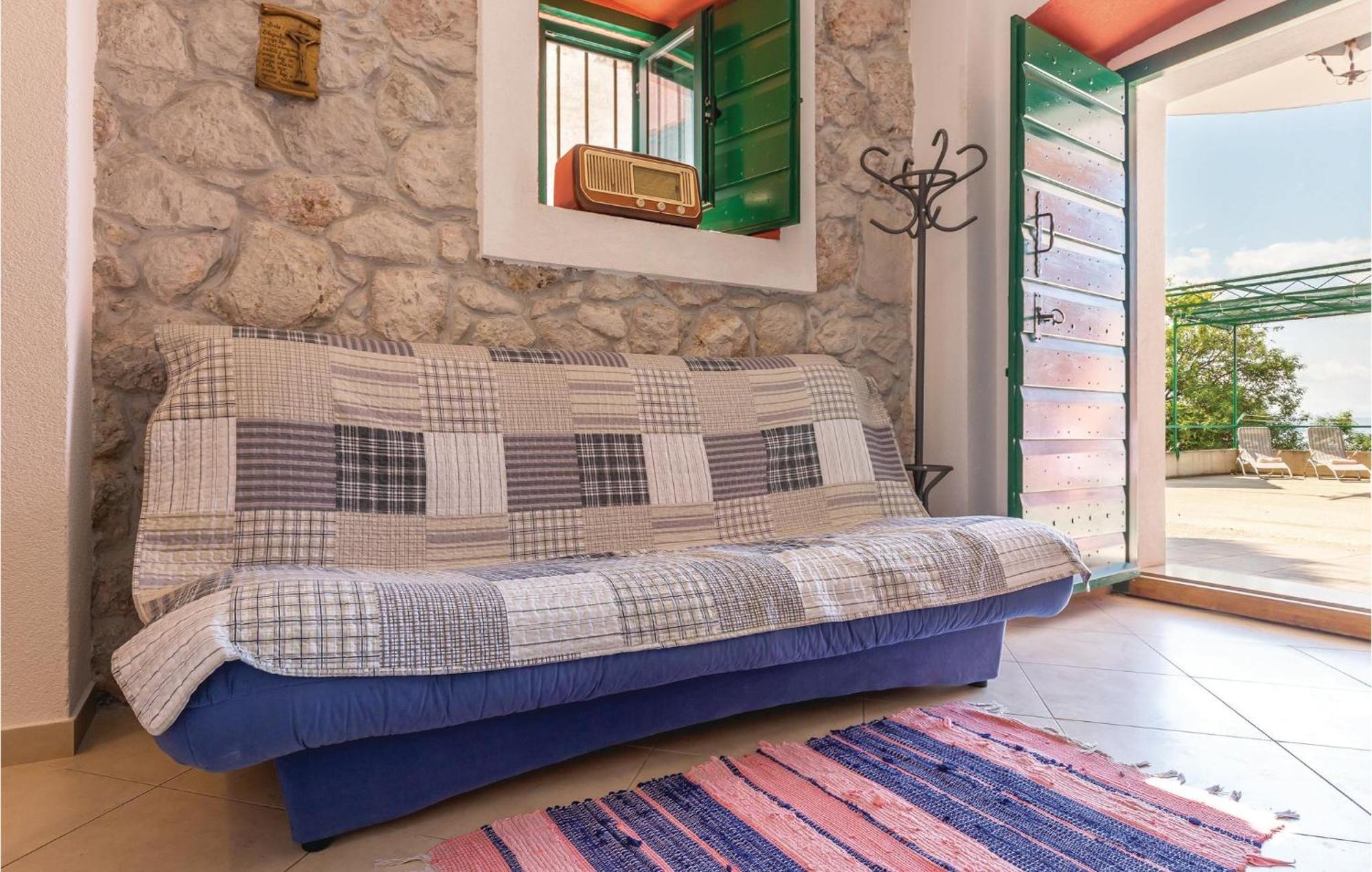 Awesome Home In Podgora With Kitchen Exterior foto